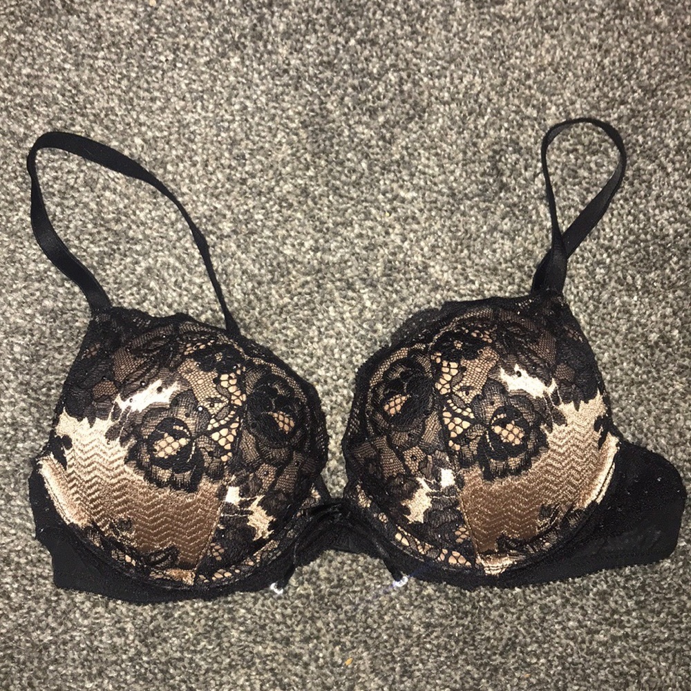 Victoria’s Secret push up bra
